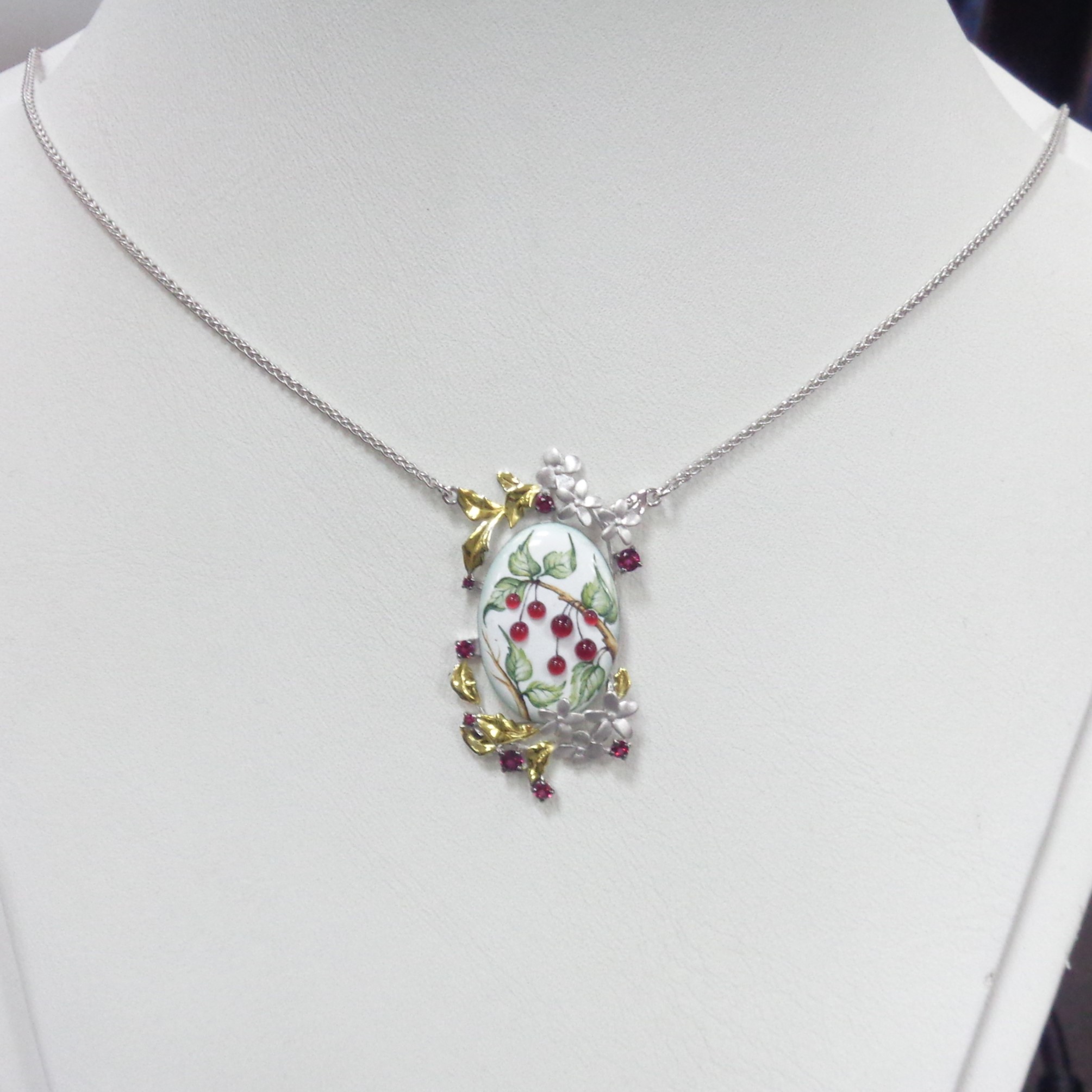 10712-000226 Колье (Au 585)